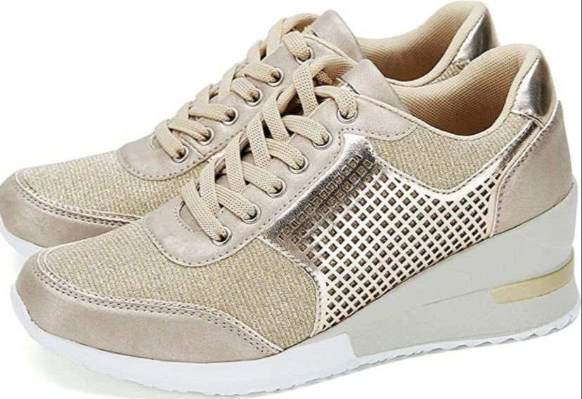 Adelia | Pain-Relieving Sneakers