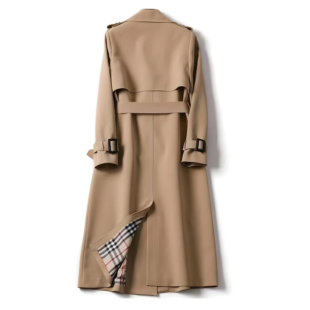 Rome | Elegant and fashionable trench coat
