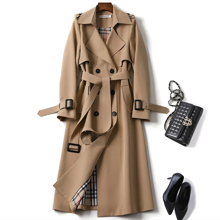 Rome | Elegant and fashionable trench coat