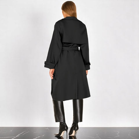 Rome | Elegant and fashionable trench coat
